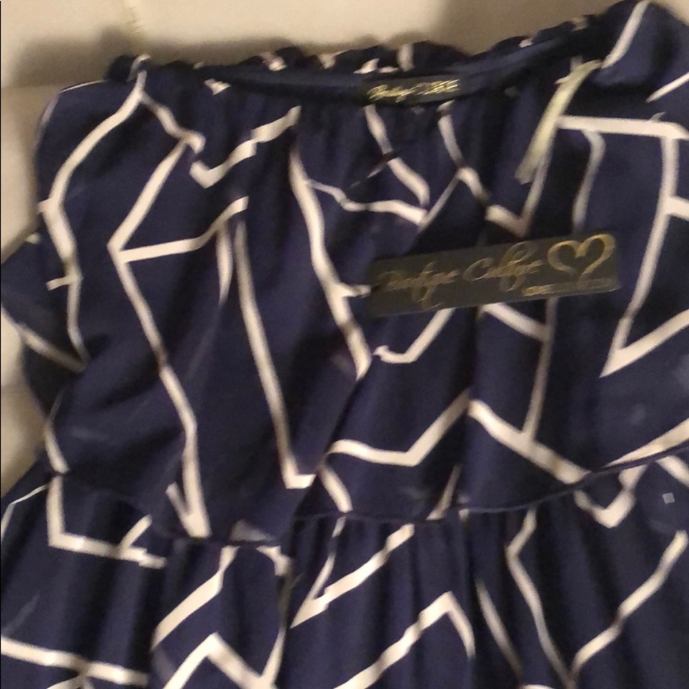 Dress - Picture 2 of 3